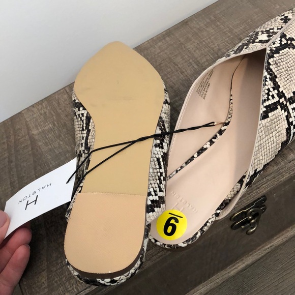 Halston snake print vegan leather pointed flats - Picture 5 of 10
